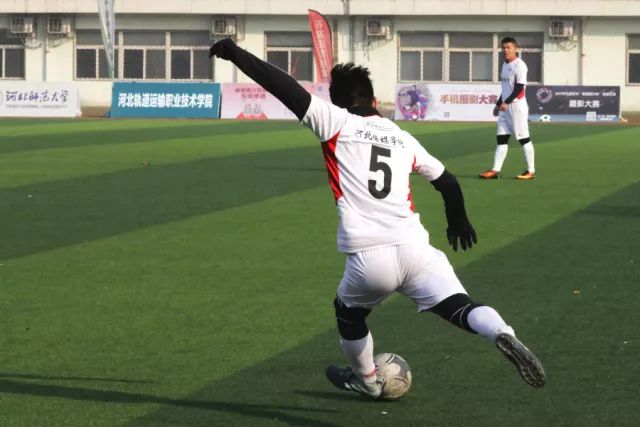 三亚亚沙会丨范俊杰夺得赛会首金 中国队包揽游跑两项个人赛金牌