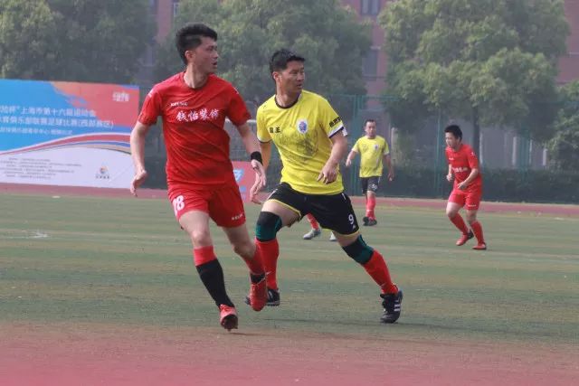 雷霆力克卫冕冠军豪取15连胜 鹈鹕轻取奇才